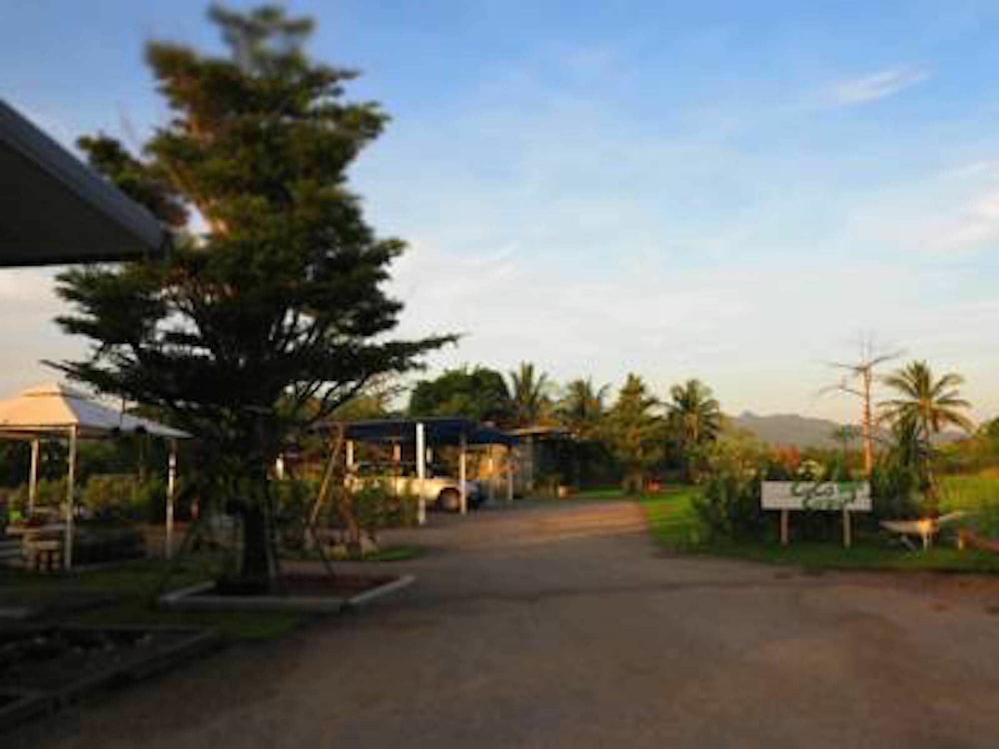Coco Coozy Leilighet Kanchanaburi by Eksteriør bilde